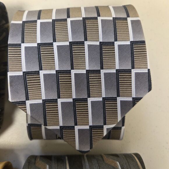 Lot 6 Men's Ties Silk or Polyester Wearable Craft Quilting Multi Colors - Picture 4 of 16